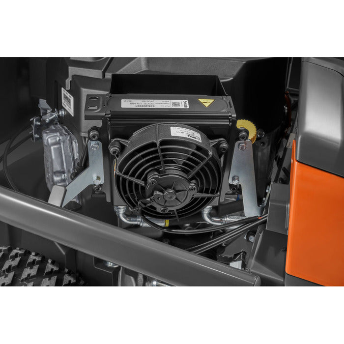 HUSQVARNA R 420TsX AWD Profi-Frontmäher inkl. Mähdeck Combi 112